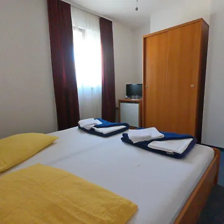 Angeli فندق فوديس