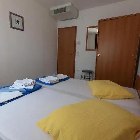 Angeli Hotel *