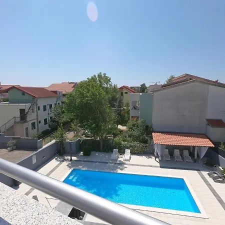 Angeli Hotel *